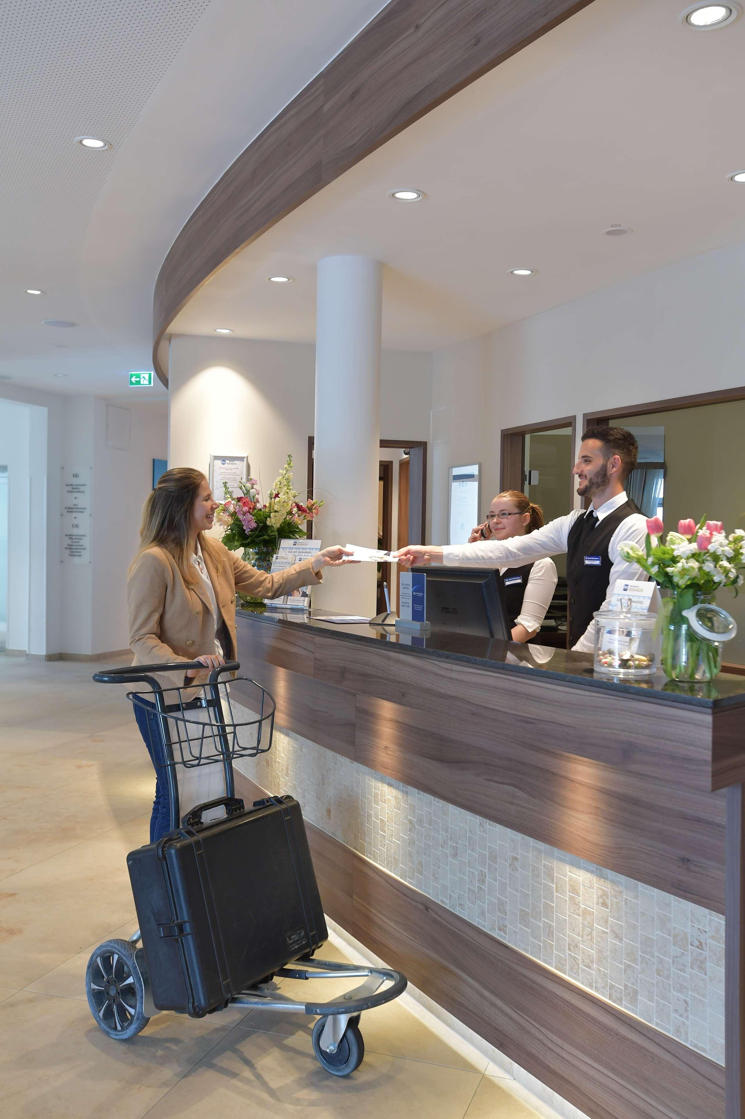 Best Western Queens Hotel Pforzheim-Niefern Extérieur photo