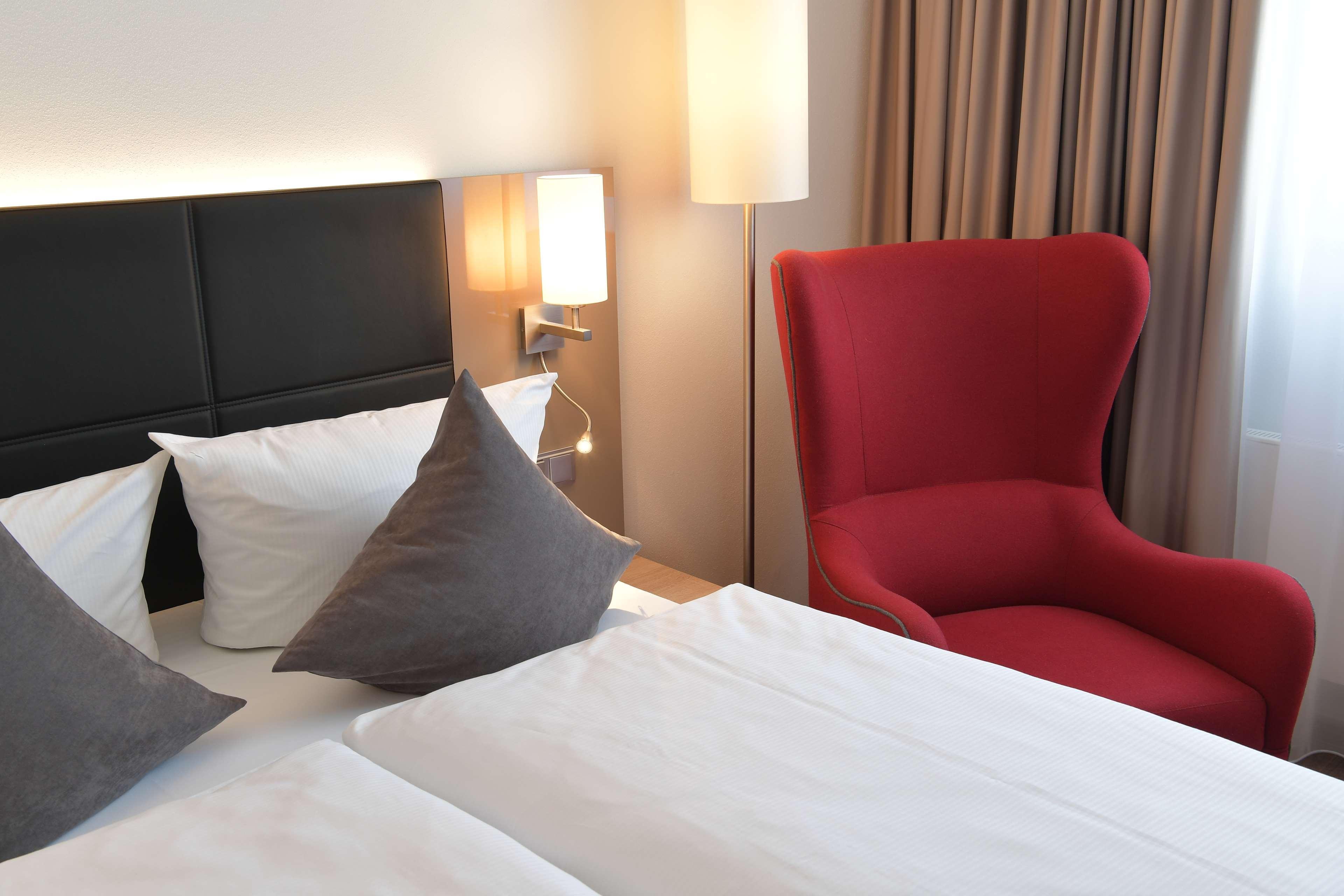Best Western Queens Hotel Pforzheim-Niefern Extérieur photo