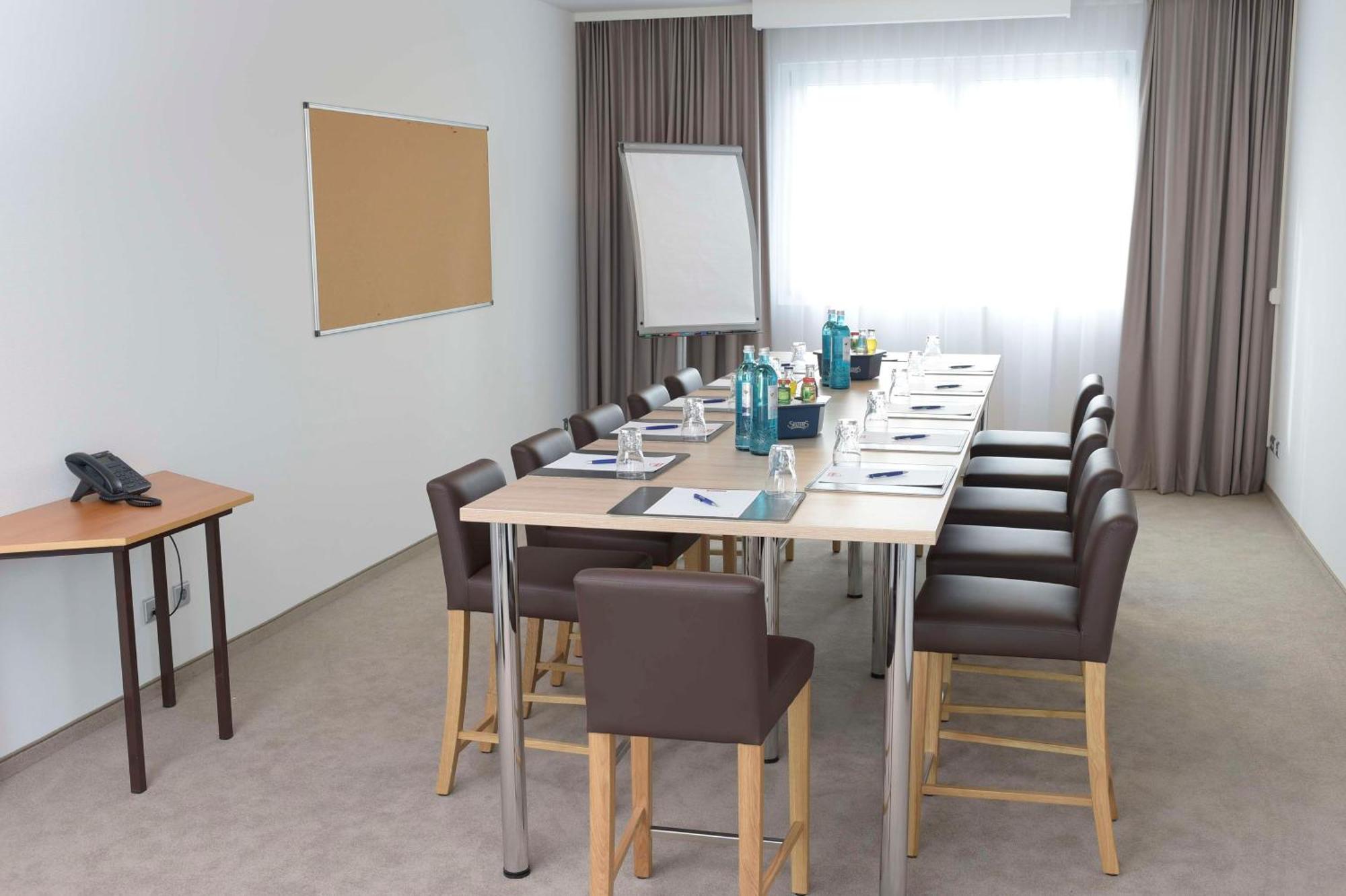 Best Western Queens Hotel Pforzheim-Niefern Extérieur photo
