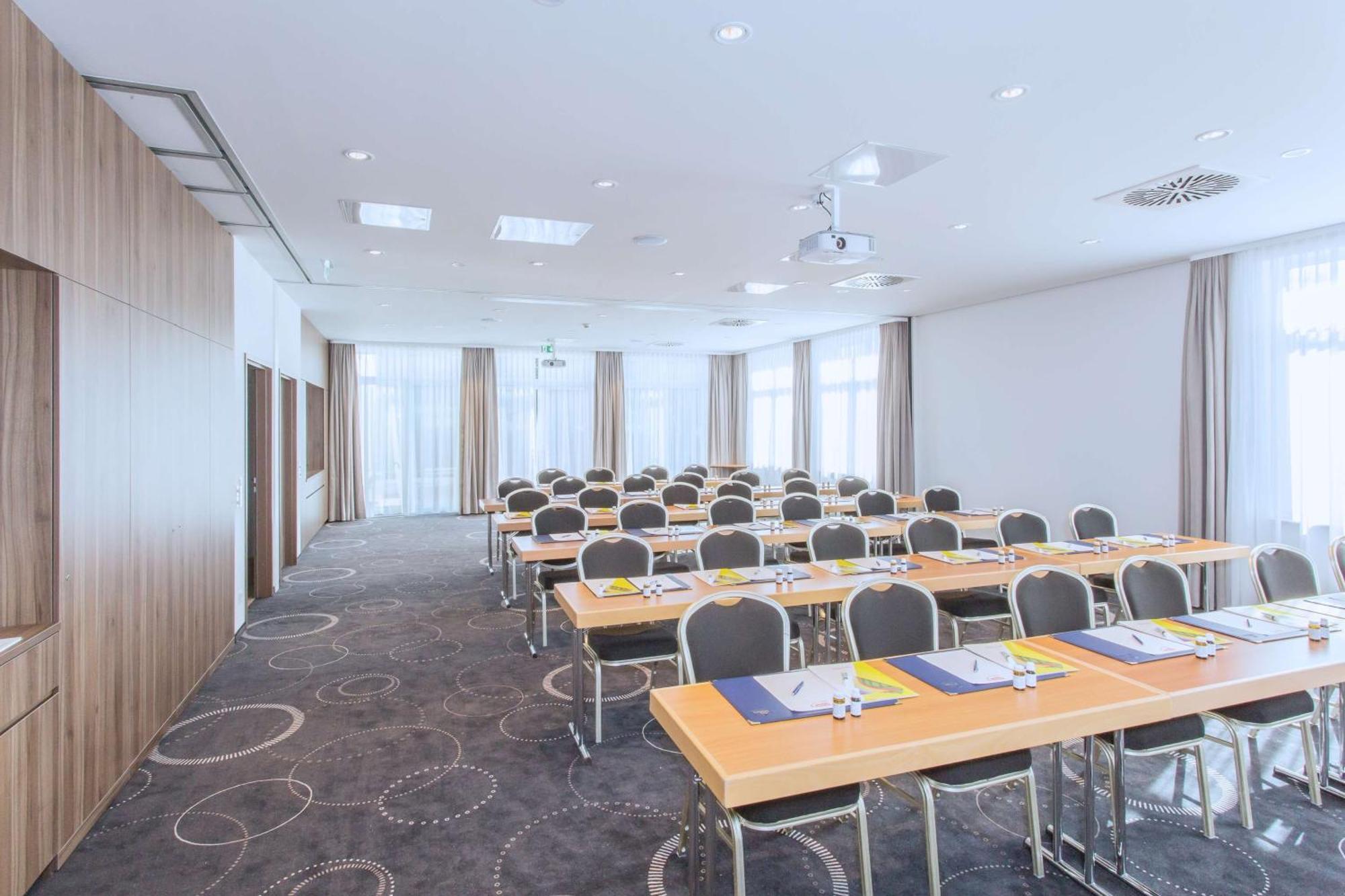 Best Western Queens Hotel Pforzheim-Niefern Extérieur photo