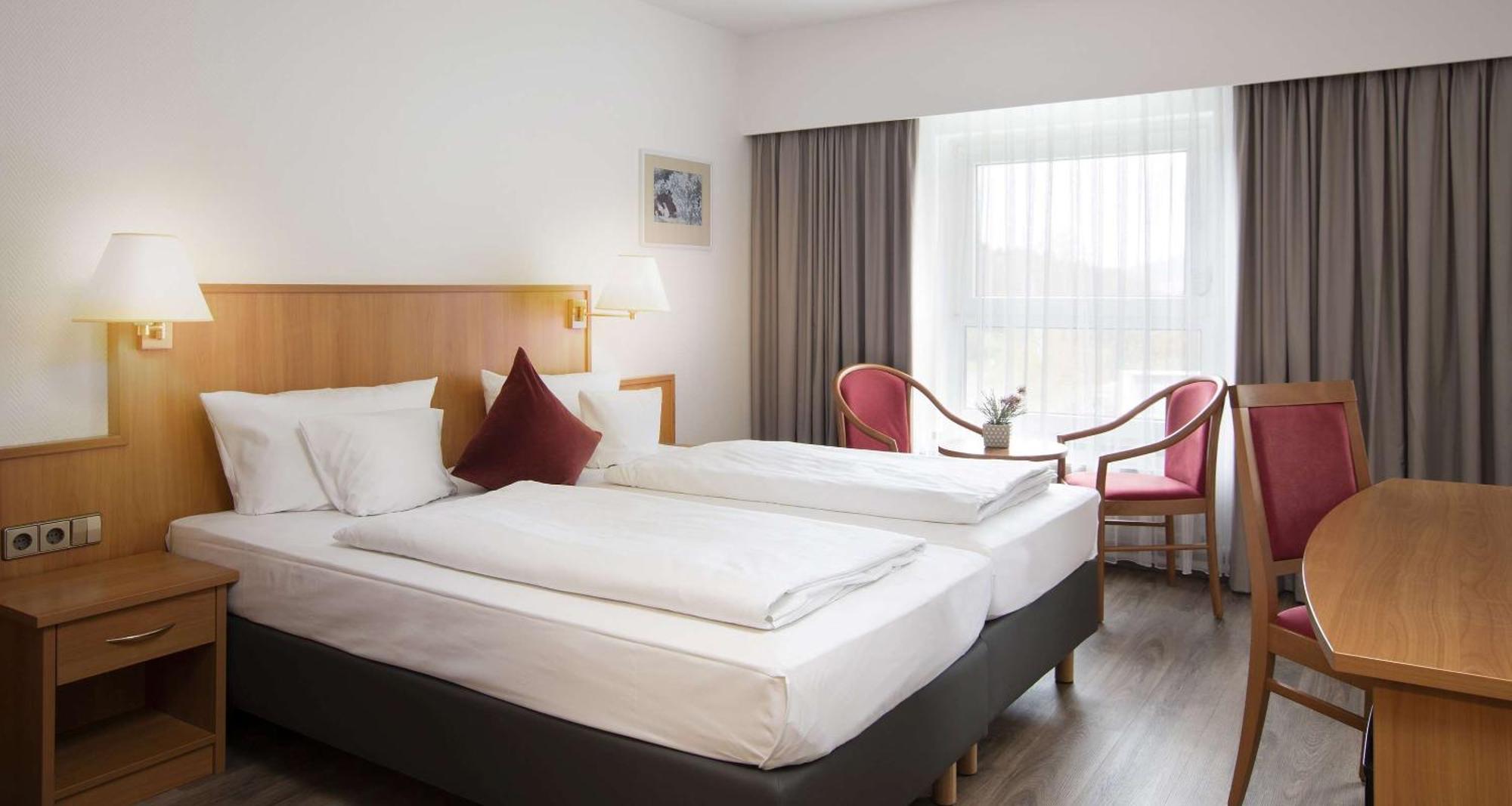 Best Western Queens Hotel Pforzheim-Niefern Extérieur photo