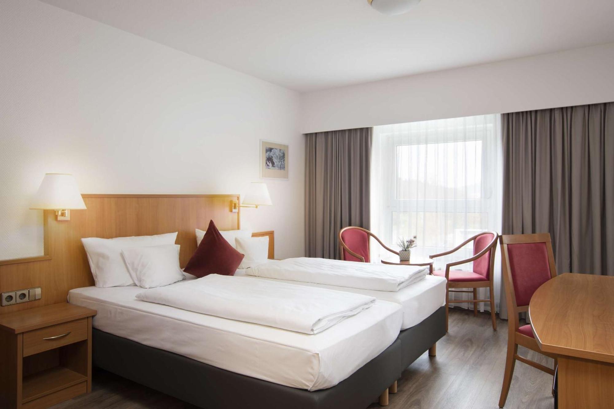 Best Western Queens Hotel Pforzheim-Niefern Extérieur photo
