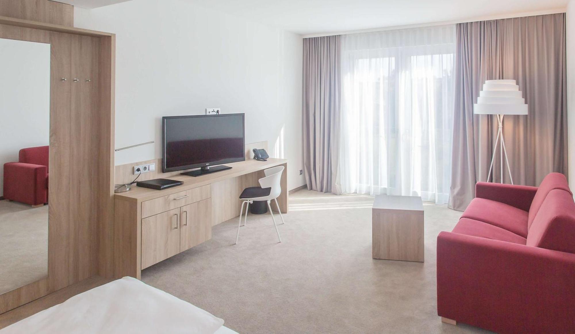 Best Western Queens Hotel Pforzheim-Niefern Extérieur photo