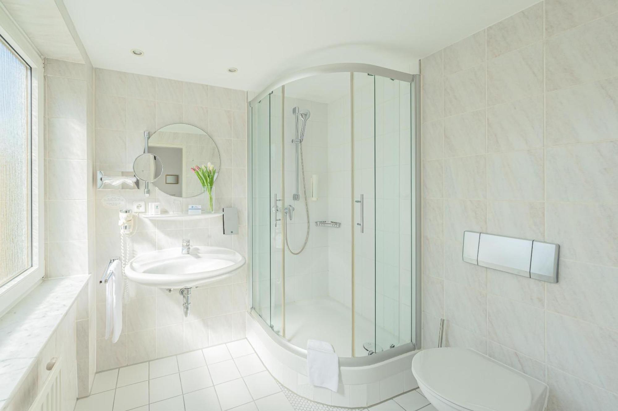 Best Western Queens Hotel Pforzheim-Niefern Extérieur photo