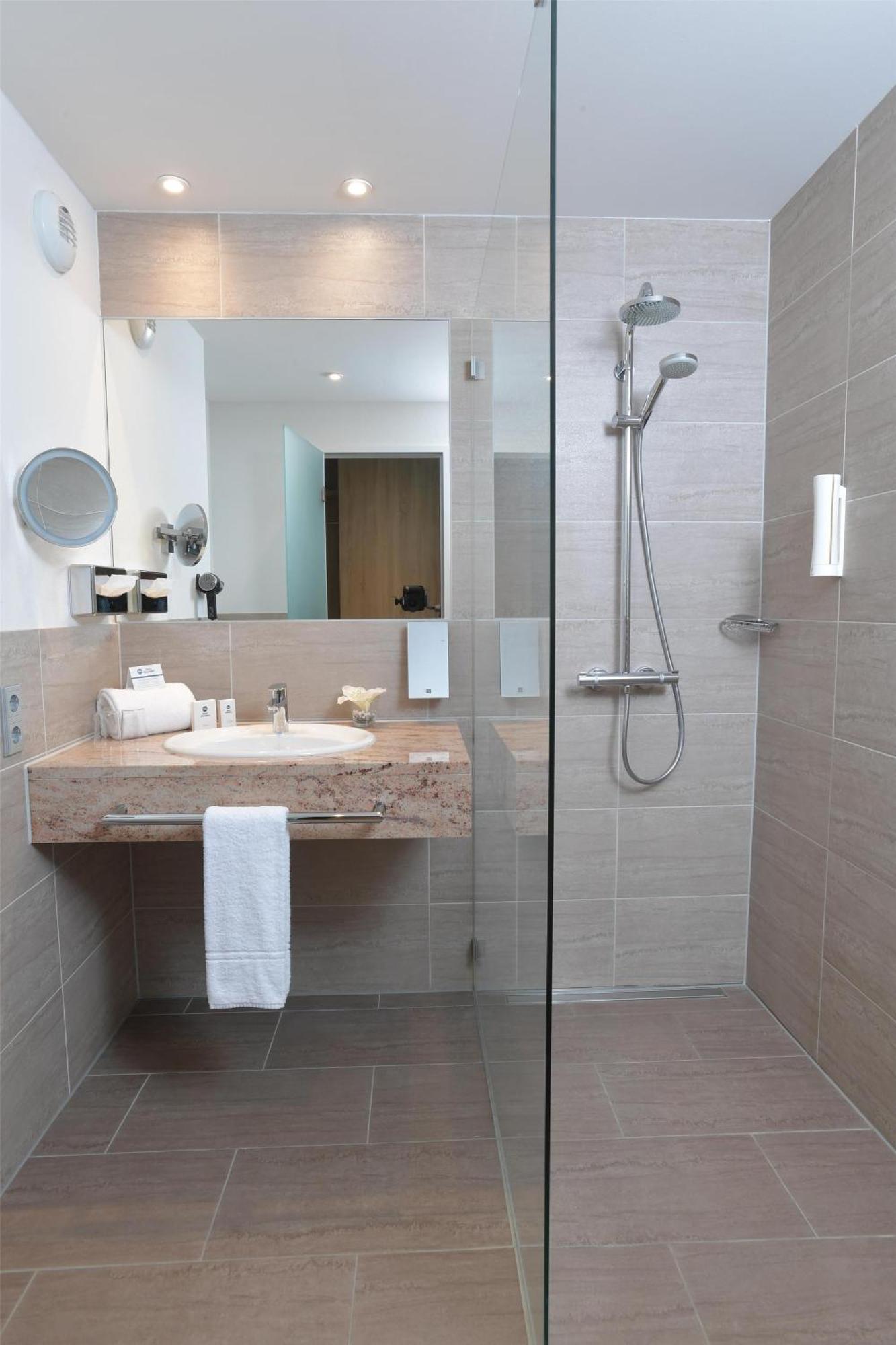 Best Western Queens Hotel Pforzheim-Niefern Extérieur photo